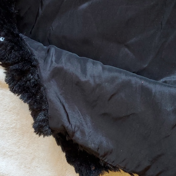 Black sparkly shrug w/sequins in Jr Size 16 by Justice in EUC - Picture 4 of 4